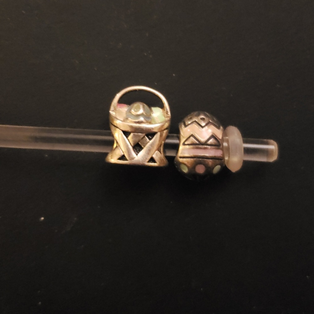 Two S/S Easter beads
